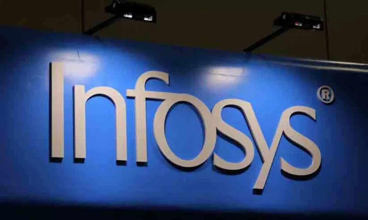 മാസത്തിൽ 10 ദിവസം ജീവനക്കാർ ഓഫിസിൽ നേരിട്ടെത്തണമെന്ന് ഇൻഫോസിസ്