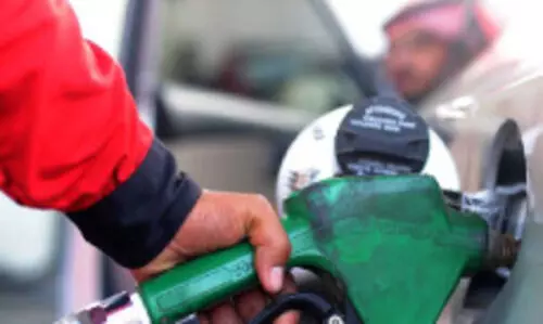 ഇറാൻ-ഇസ്രായേൽ സംഘർഷം: തെരഞ്ഞെടുപ്പ് കാരണം ഇന്ത്യയിലെ പെട്രോൾ വിലയെ ബാധിക്കില്ലെന്ന് റിപ്പോർട്ട്