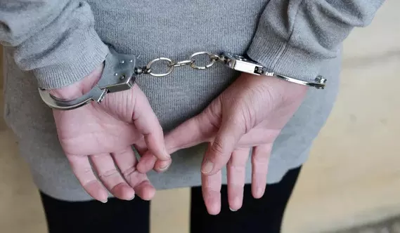 കൂണിൽ വിഷം നൽകി മുൻ ഭർത്താവിന്റെ മാതാപിതാക്കളെയടക്കം മൂന്നുപേരെ കൊലപ്പെടുത്തിയ കേസിൽ യുവതി അറസ്റ്റിൽ