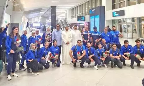 കു​വൈ​ത്ത് ഭാ​രോ​ദ്വ​ഹ​ന ടീ​മി​ന് ന​ൽ​കി​യ സ്വീ​ക​ര​ണം