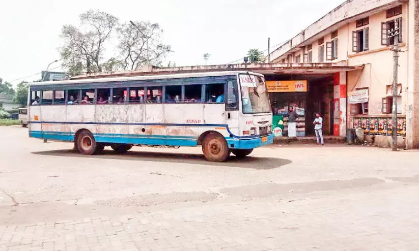 വീണ്ടും ഇളവ്​: ബസുകളിൽ   സീറ്റ്​ ബെൽറ്റും കാമറയും വൈകും