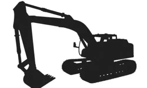 ‘എസ്കവേറ്റർ കൊണ്ട് കുളം നിർമിച്ചത് തൊഴിലുറപ്പ് പദ്ധതിക്ക് കളങ്കം’