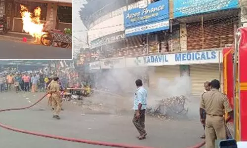 മാന്നാർ ട്രാഫിക്ക് കവലയിൽ ഗ്യാസ് സിലിണ്ടർ ചോർന്ന് ഉന്തുവണ്ടി കത്തിനശിച്ചു