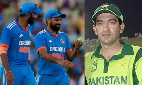 ‘ലോകകപ്പില് ഇന്ത്യന് ബൗളര്മാരെ സഹായിക്കാൻ പ്രത്യേക പന്തുകള് നൽകുന്നു’; ഗുരുതര ആരോപണവുമായി മുൻ പാകിസ്താൻ താരം ‘ലോകകപ്പില് ഇന്ത്യന് ബൗളര്മാരെ സഹായിക്കാൻ പ്രത്യേക പന്തുകള് നൽകുന്നു’; ഗുരുതര ആരോപണവുമായി മുൻ പാകിസ്താൻ താരം