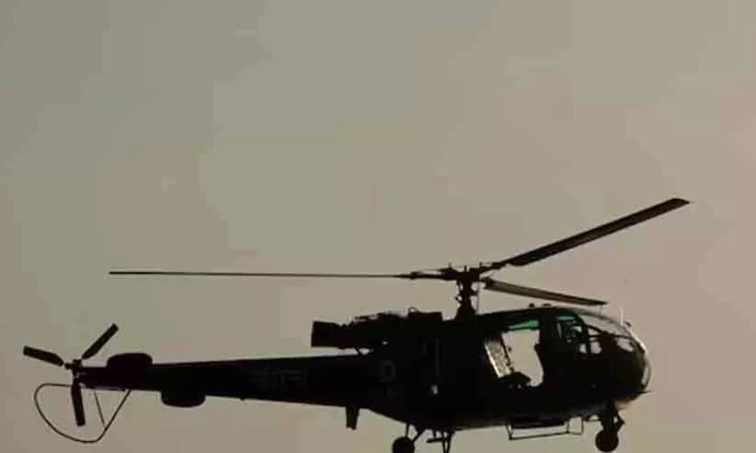 കൊച്ചി നാവികസേന ആസ്ഥാനത്ത് കോപ്ടർ അപകടം: നാവികൻ മരിച്ചു