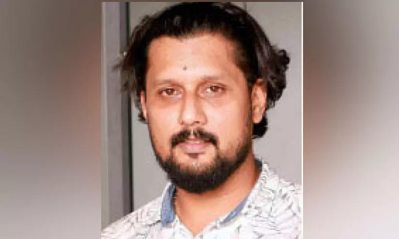 സാമ്പത്തിക ക്രമക്കേട്: ജ്വല്ലറി മുൻ ജീവനക്കാരൻ അറസ്റ്റിൽ സാമ്പത്തിക ക്രമക്കേട്: ജ്വല്ലറി മുൻ ജീവനക്കാരൻ അറസ്റ്റിൽ