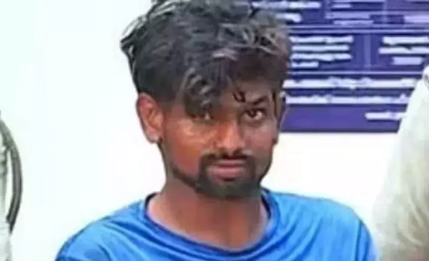 തൂക്കുകയറിലേക്ക് കടമ്പകളേറെ തൂക്കുകയറിലേക്ക് കടമ്പകളേറെ