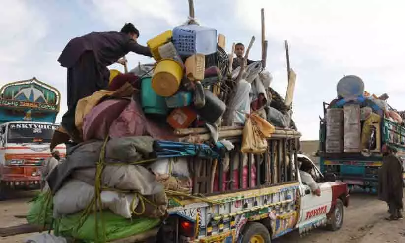 പാകിസ്താനിൽനിന്ന് മടങ്ങുന്ന അഫ്ഗാൻ അഭയാർഥികൾ പാകിസ്താനിൽനിന്ന് മടങ്ങുന്ന അഫ്ഗാൻ അഭയാർഥികൾ