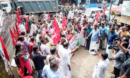 പന്തളം നഗരസഭയിലേക്ക് മാർച്ചുമായി സി.പി.എമ്മും  യു.ഡി.എഫും
