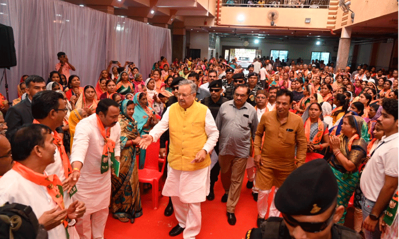 സ്വന്തം മണ്ഡലത്തിൽ വിയർത്ത് രമൺ സിങ് സ്വന്തം മണ്ഡലത്തിൽ വിയർത്ത് രമൺ സിങ്