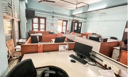 ജീവനക്കാർ ‘നവകേരള’ നെട്ടോട്ടത്തിൽ; ഓഫിസുകൾ കാലി: പൊറുതിമുട്ടി ജനം