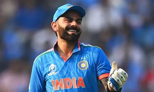 ജന്മദിനത്തിൽ സെഞ്ച്വറിത്തിളക്കം; സചിന്റെ റെക്കോഡിനൊപ്പമെത്തി കോഹ്ലി ജന്മദിനത്തിൽ സെഞ്ച്വറിത്തിളക്കം; സചിന്റെ റെക്കോഡിനൊപ്പമെത്തി കോഹ്ലി