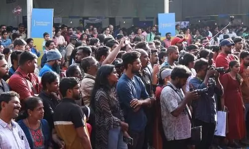 കേ​ര​ളീ​യം: ജനസാഗ​രമായി തലസ്ഥാനം