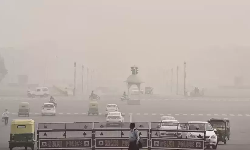 അന്തരീക്ഷ മലിനീകരണം രൂക്ഷമാകുന്നു; ഡൽഹിയിൽ സ്കൂൾ അവധി നേരെ​ത്തെയാക്കി