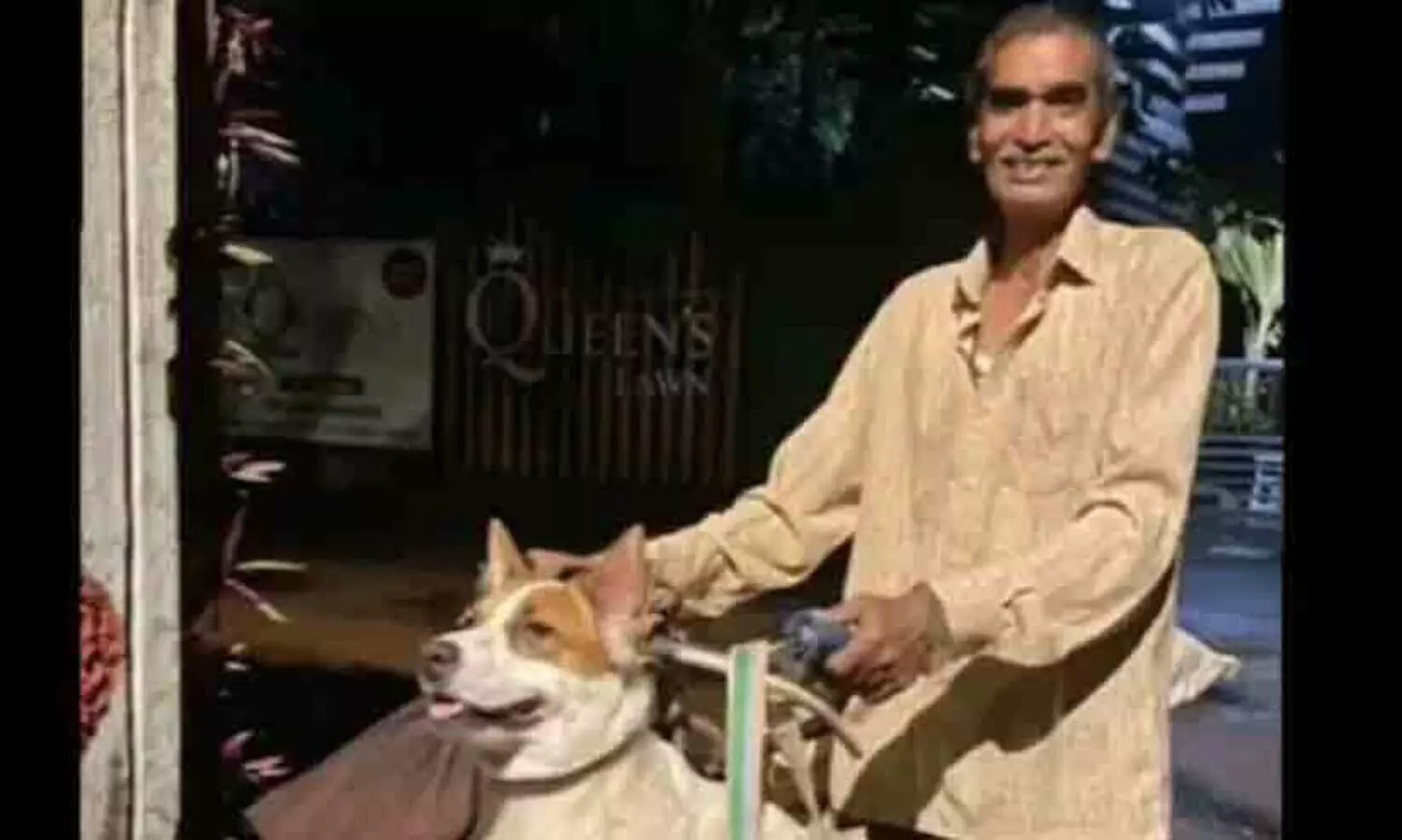 70 വയസുള്ള സുരക്ഷാജീവനക്കാരന് കാവലായി വളർത്തുനായ