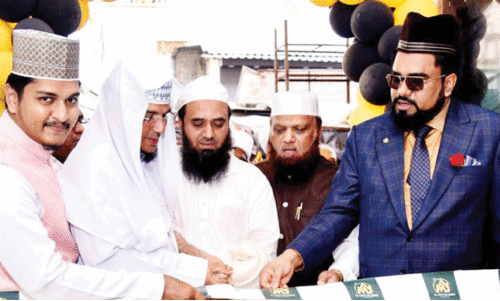 മും​ബൈ​യി​ൽ അ​ൽ-​മു​ക്താ​ദി​ർ  ജ്വ​ല്ല​റി ഉ​ദ്ഘാ​ട​നം ചെ​യ്തു