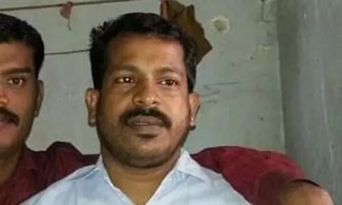 വിയ്യൂർ ജയിലിൽ ജീവനക്കാരെ ആക്രമിച്ച കൊടി സുനിക്കെതിരെ കേസെടുത്തു