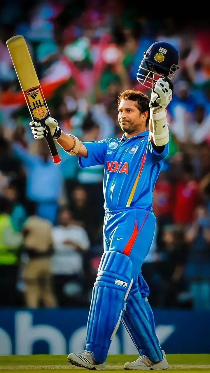 പിറന്നാളിൽ സെഞ്ച്വറിത്തിളക്കത്തിലേറിയ ബാറ്റർമാർ