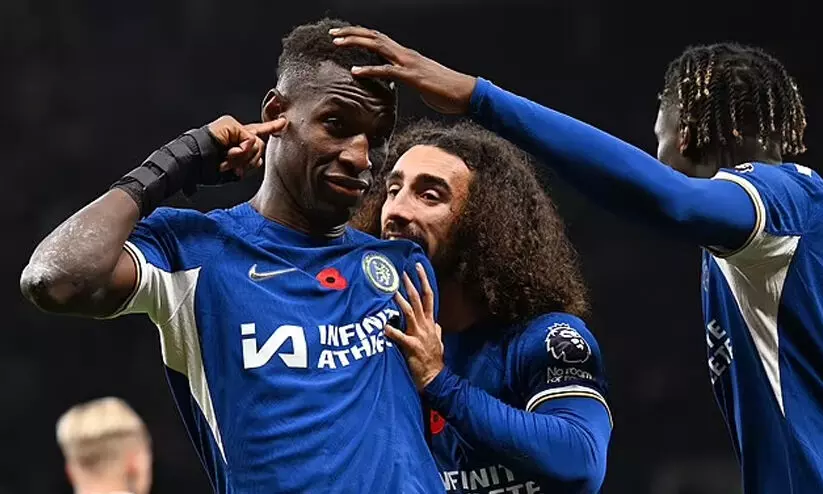 അതിനാടകീയം! ഒമ്പതു പേരുമായി കളിച്ച ടോട്ടൻഹാമിനെ വീഴ്ത്തി ചെൽസി (4-1); ജാക്സണ് ഹാട്രിക് അതിനാടകീയം! ഒമ്പതു പേരുമായി കളിച്ച ടോട്ടൻഹാമിനെ വീഴ്ത്തി ചെൽസി (4-1); ജാക്സണ് ഹാട്രിക്