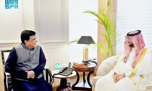 Saudi Food and Drug Authority CEO Dr. Hisham Bin Saad Al Jaddai Indian Commerce and Industry Minister Piyush Goya When Lumai held a meeting in New Delhi Saudi Food and Drug Authority CEO Dr. Hisham Bin Saad Al Jaddai Indian Commerce and Industry Minister Piyush Goya When Lumai held a meeting in New Delhi