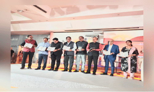 പു​സ്ത​ക​ങ്ങ​ൾ മ​നു​ഷ്യ​നെ ഏ​കീ​ക​രി​ക്കാ​ൻ ഉ​പ​ക​രി​ക്ക​ണം -ഡോ. ​ഉ​ണ്ണി​കൃ​ഷ്​​ണ​ൻ നാ​യ​ർ