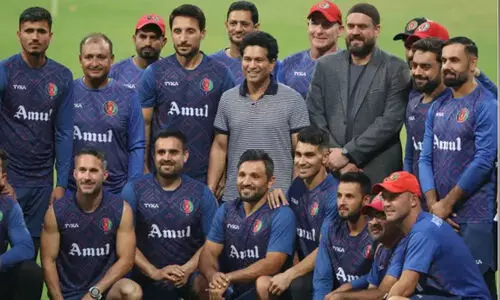 അഫ്ഗാൻ താരങ്ങളെ നേരിട്ടുകണ്ട് അഭിനന്ദിച്ച് സചിൻ; റോൾ മോഡലെന്ന് റാഷിദ് ഖാൻ