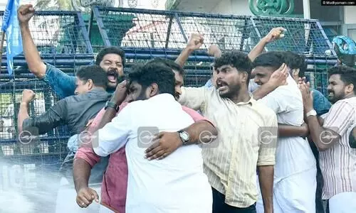 പൊലീസ്​ മർദനം: കെ.എസ്​.യു സെക്രട്ടേറിയറ്റ്​ മാർച്ചിൽ സംഘർഷം
