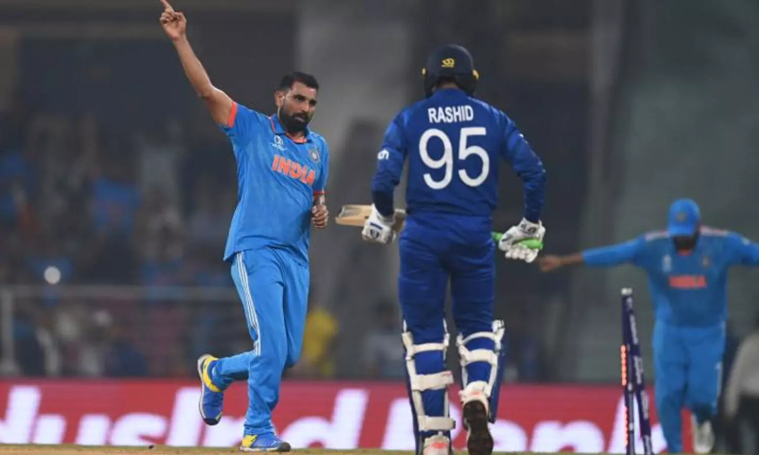 ‘നാണക്കേട്, ഇത് ലോകകപ്പാണ്’; മുൻ പാക് താരത്തിന്‍റെ ആരോപണങ്ങൾക്ക് കിടിലൻ മറുപടിയുമായി ഷമി