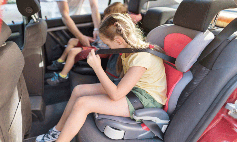 കു​ട്ടി​ക​ളു​ടെ സു​ര​ക്ഷ​ക്ക്​ ചൈ​ൽ​ഡ്​ സീ​റ്റു​ക​ൾ നി​ർ​ബ​ന്ധം