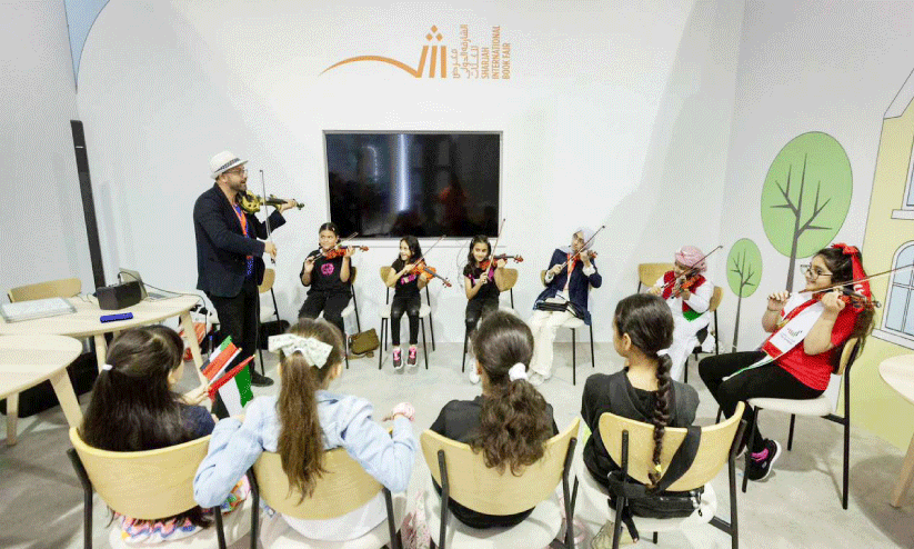 വായനയുടെ വയലിൻ സംഗീതം വായനയുടെ വയലിൻ സംഗീതം