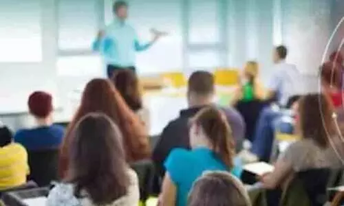 നാലുവര്ഷ ബിരുദ പ്രോഗ്രാം: അധ്യാപക പരിശീലന പരിപാടി ആരംഭിച്ചു നാലുവര്ഷ ബിരുദ പ്രോഗ്രാം: അധ്യാപക പരിശീലന പരിപാടി ആരംഭിച്ചു