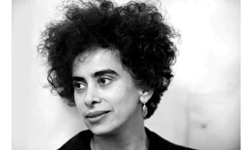 ഹിം​​സാ​​ത്മ​​ക​​ത​​യു​​ടെ   വി​​ശ​​ദാം​​ശ​​ങ്ങ​​ൾ;   അ​​ധി​​നി​​വേ​​ശ​​ത്തി​​ന്റെ​​യും