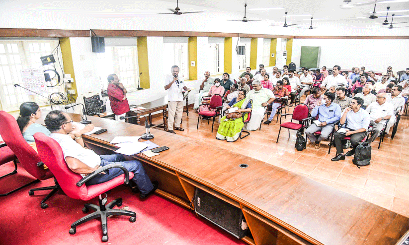 പാചകവാതക സിലിണ്ടറിന്‍റെ തൂക്കമറിയാൻ ത്രാസ് സൗകര്യം ഒരുക്കണം -അദാലത്