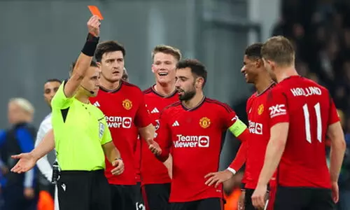 റാഷ്ഫോഡിന് ചുവപ്പ് കാർഡ്; കോപൻഹേഗനു മുന്നിൽ വീണ് യുനൈറ്റഡ്; ഹാരി കെയ്നിന്‍റെ ഇരട്ടഗോളിൽ ബയേൺ