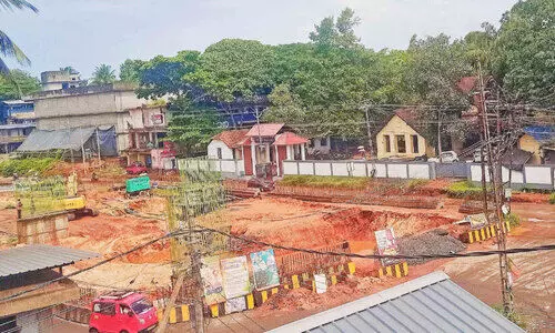 ദേ​ശീ​യ​പാ​ത നി​ർ​മാ​ണം
