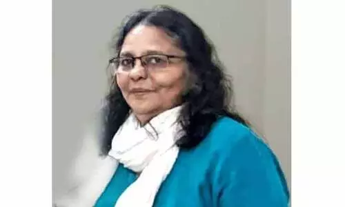 പെൺപ്രജയുടെ അനുഭവസങ്കീർണതകൾ പെൺപ്രജയുടെ അനുഭവസങ്കീർണതകൾ