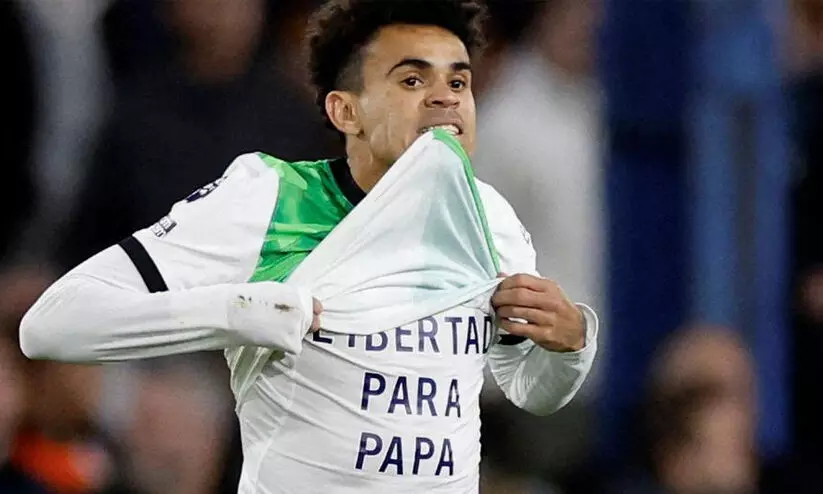 ആയുധധാരികൾ തട്ടിക്കൊണ്ടുപോയ കൊളംബിയൻ താരം ലൂയിസ് ഡയസിന്റെ പിതാവിനെയും മോചിപ്പിച്ചു ആയുധധാരികൾ തട്ടിക്കൊണ്ടുപോയ കൊളംബിയൻ താരം ലൂയിസ് ഡയസിന്റെ പിതാവിനെയും മോചിപ്പിച്ചു