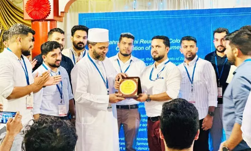 ദുബൈ അൽ ഇബ്രാഹിമീ പാലസിൽ നടന്ന ജാമിഅ സഹ്റയിൽ പഠനം പൂർത്തിയാക്കിയ പൂർവ വിദ്യാർഥികളുടെ ഗ്ലോബൽ സംഗമം ദുബൈ അൽ ഇബ്രാഹിമീ പാലസിൽ നടന്ന ജാമിഅ സഹ്റയിൽ പഠനം പൂർത്തിയാക്കിയ പൂർവ വിദ്യാർഥികളുടെ ഗ്ലോബൽ സംഗമം