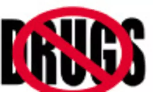 മ​യ​ക്കു​മ​രു​ന്നു​മാ​യി ര​ണ്ടു​പേ​ർ പി​ടി​യി​ൽ