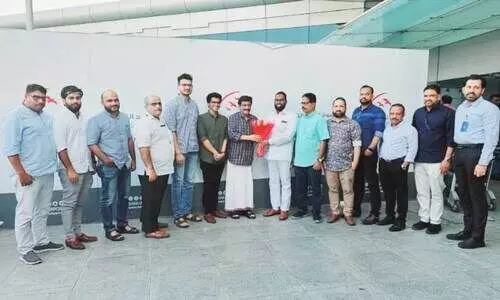 സി.​എ​ച്ചി​ന്‍റെ കു​ടും​ബാം​ഗ​ങ്ങ​ൾ​ക്ക്​ സ്വീ​ക​ര​ണം