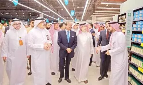 ലു​ലു ഹൈ​പ്പ​ർ മാ​ർ​ക്ക​റ്റ് യാം​ബു​വി​ൽ പ്ര​വ​ർ​ത്ത​ന​മാ​രം​ഭി​ച്ചു