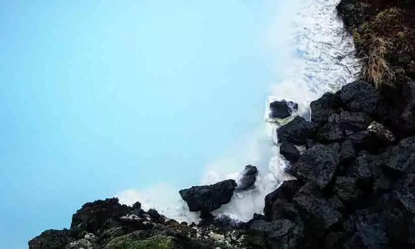 Iceland Declares State Of Emergency After 800 Earthquakes Within 14 Hours Iceland Declares State Of Emergency After 800 Earthquakes Within 14 Hours