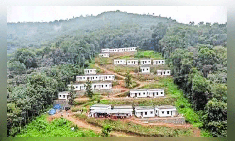 സി.പി.എം തേൻപുഴയിൽ നിർമിച്ചു നൽകുന്ന വീടുകൾ സി.പി.എം തേൻപുഴയിൽ നിർമിച്ചു നൽകുന്ന വീടുകൾ