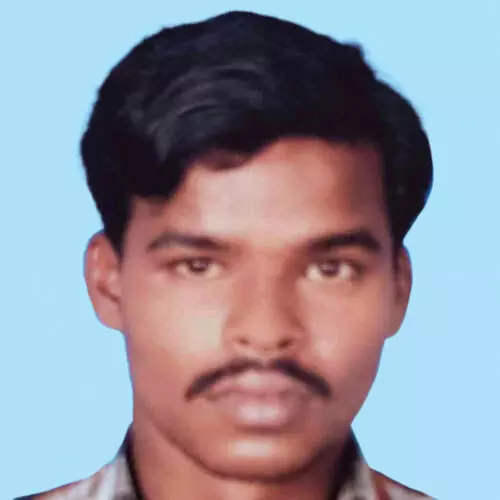 ബൈ​ക്ക​പ​ക​ട​ത്തി​ൽ പ​രി​ക്കേ​റ്റ യു​വാ​വ് മ​രി​ച്ചു