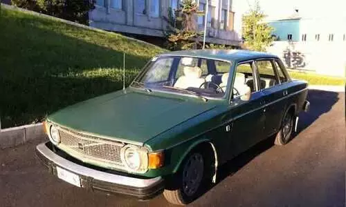 1974 ല്‍ 1,000 വോൾവോ കാറുകൾ ഓർഡർ ചെയ്തു; 49 വർഷമായി പണം നൽകിയില്ല