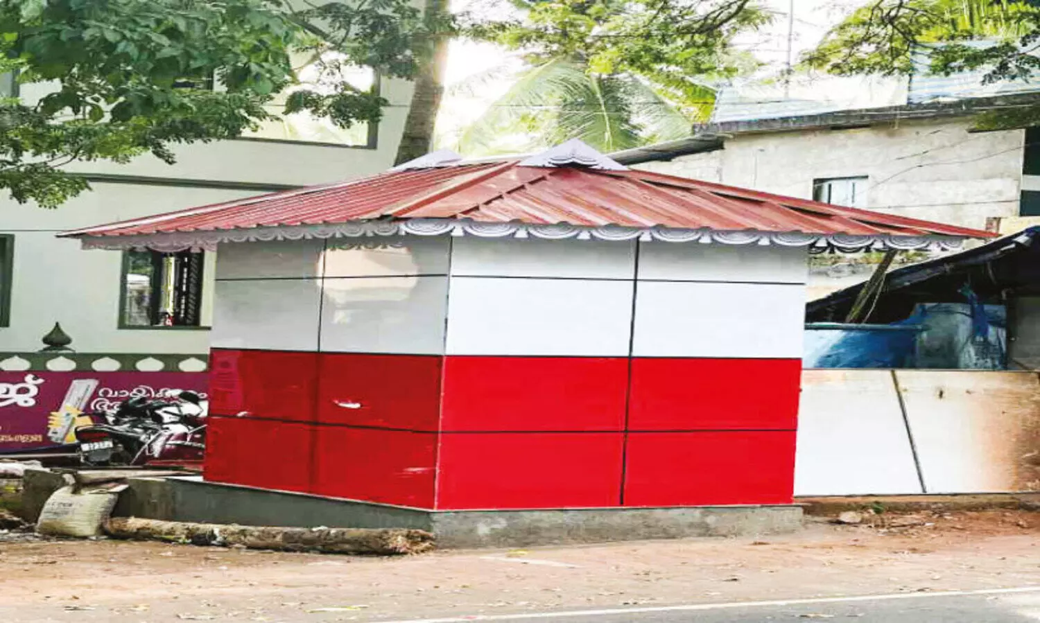 ഒ​രു​രൂ​പ​ക്ക് ഒ​രു​ലി​റ്റ​ർ വെ​ള്ള​വു​മാ​യി വാ​ട്ട​ർ എ.​ടി.​എം