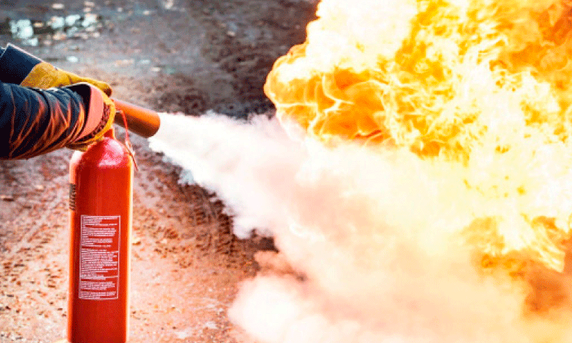 ബസിന് തീപിടിച്ചു ബസിന് തീപിടിച്ചു