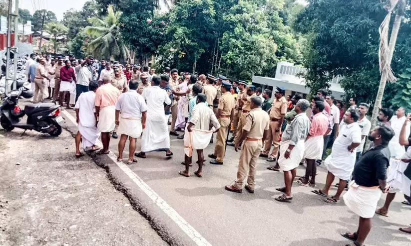 ആ​റ​ന്മു​ള സ​ർ​വി​സ് സ​ഹ​ക​ര​ണ ബാ​ങ്ക് ​​തെ​ര​​ഞ്ഞെ​ടു​പ്പ്