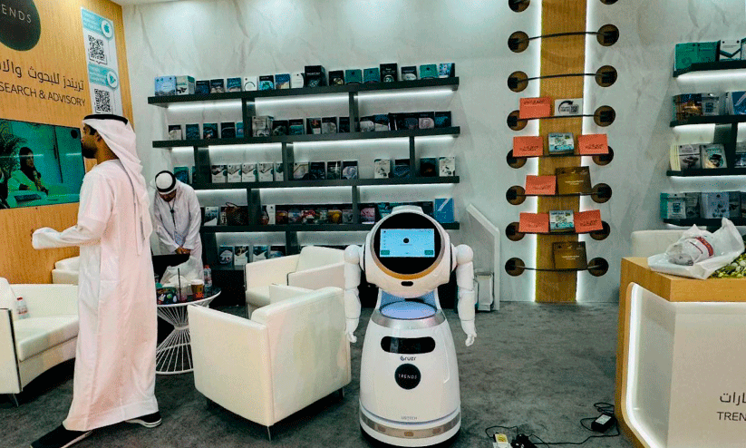 ഇവിടെ റോബോട്ടാണ് താരം ഇവിടെ റോബോട്ടാണ് താരം