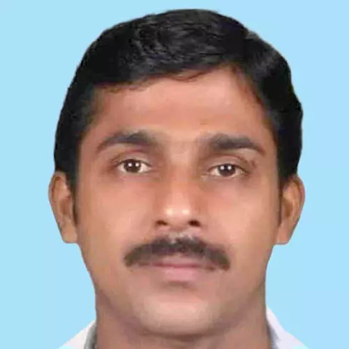 വീ​ടി​ന് മു​ക​ളി​ൽ​നി​ന്ന് വീ​ണ്‌ പ​രി​ക്കേ​റ്റ​യാ​ൾ മ​രി​ച്ചു